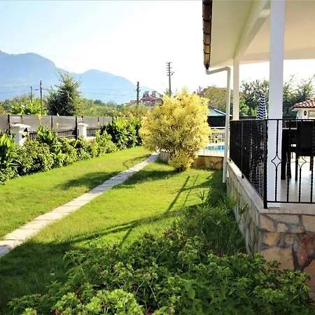 Vila Captivating Villa Pervin Private Pool Sleeps 9 *